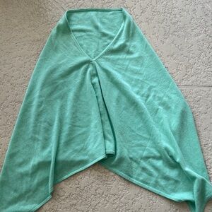 Alaskan 100% Cashmere Women's Soft Green Poncho Shawl Sweater